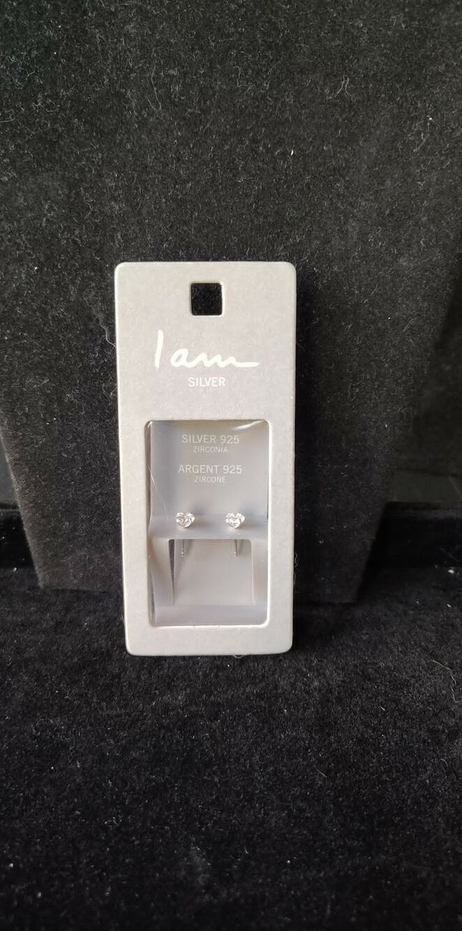 NIB I am Silver 925 Zirconia earrings